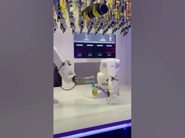 Video thumbnail for Robotic bar 🍸 ti ci porto io! 😉
