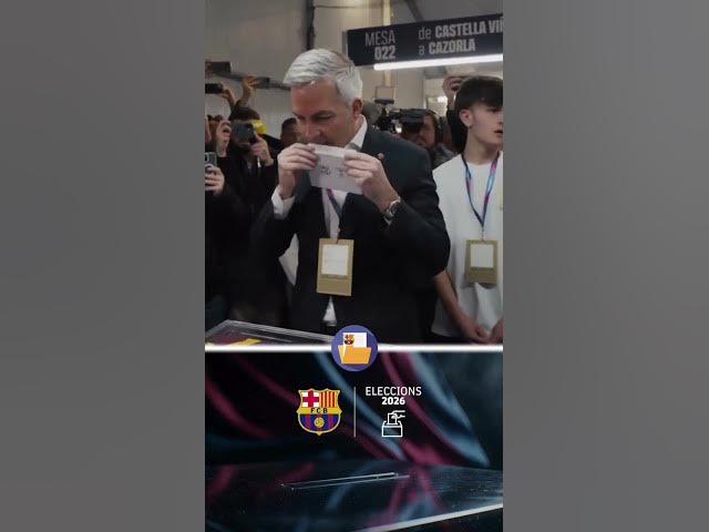 Video thumbnail for Víctor Font ejerce su derecho a voto y espera ser presidente del Barça ✅

📹 FC Barcelona