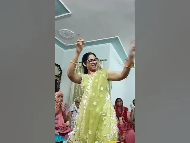 Video thumbnail for मां और बेटे का मस्त डांस #happy_lokgeet #viral #डांस #shortvideo