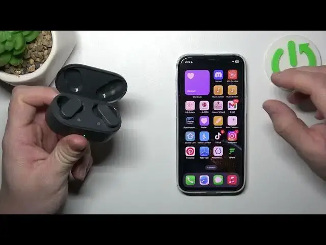 Video thumbnail for How to Pair OnePlus Nord Buds 2 Earbuds with an iPhone - Connecting Headphones to an iOS Device