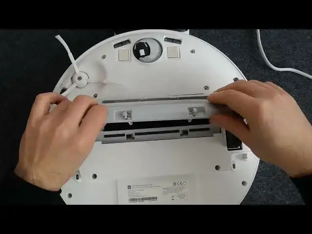 Video thumbnail for Xiaomi Mi Robot Vacuum Mop 2 Lite install new brush MP4