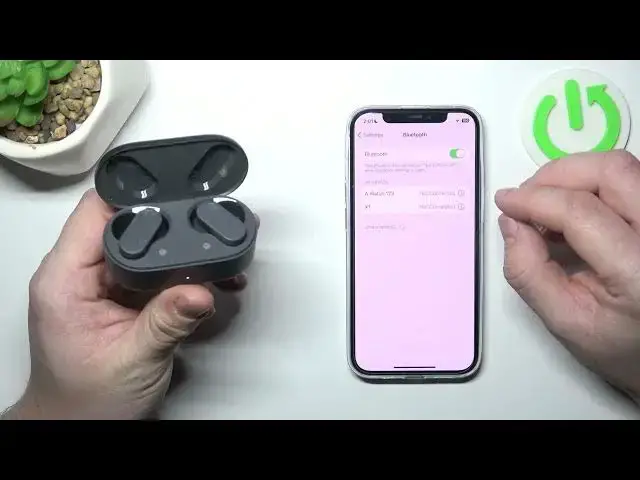 Video thumbnail for How to Put OnePlus Nord Buds 2 Earbuds into a Pairing Mode