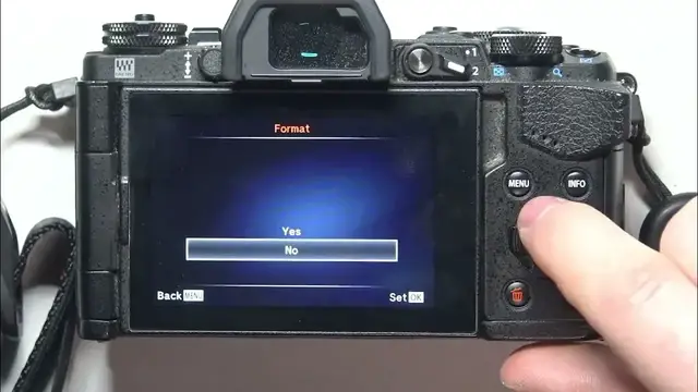 Video thumbnail for How To Format SD Card In Olympus E M5 MARK II