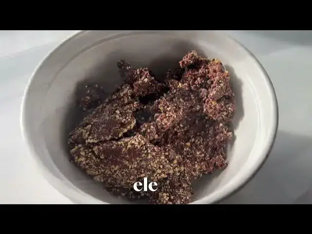 'Video thumbnail for Healthy Chocolate Coconut Bliss Balls'