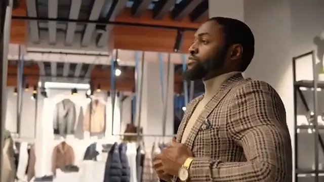 Video thumbnail for 8 Signs Someone is Fake Rich  Financial Education