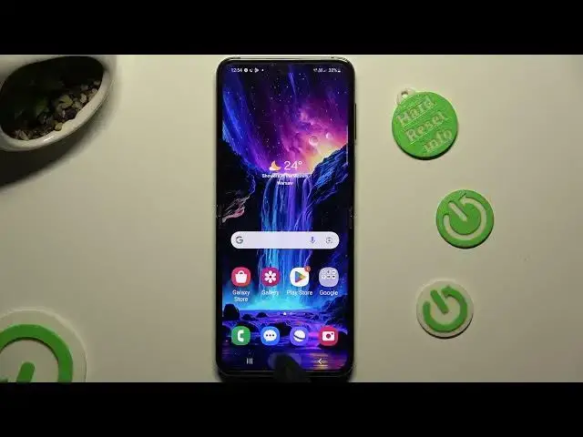 Video thumbnail for How to Enter One Handed Mode in SAMSUNG Galaxy Flip5 – Use Device with One Hand