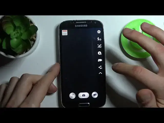 Video thumbnail for How to Set Up Camera Timer in SAMSUNG Galaxy S4 - Create Delay Photos