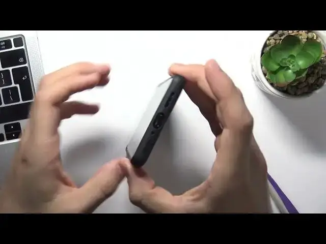 Video thumbnail for How to clean USB on Xiaomi Black Shark 5 Pro / Fix charging port with household items on BlackShark