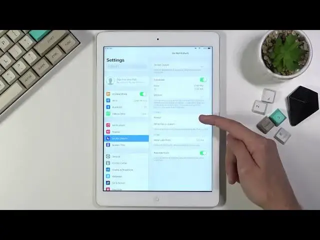 Video thumbnail for iPad Air Do Not Disturb Mode