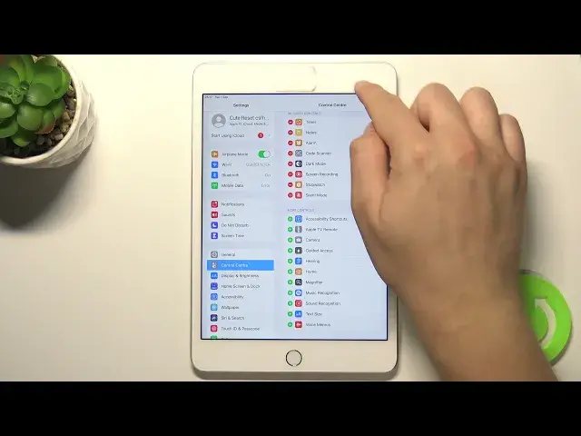 Video thumbnail for How to Enable/Disable Silent Mode on iPad mini 4 – Block Sounds & Vibrations