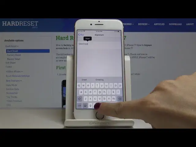 'Video thumbnail for How to Change Mail Signature in iPhone 7 – Personalize e-mail Ending'