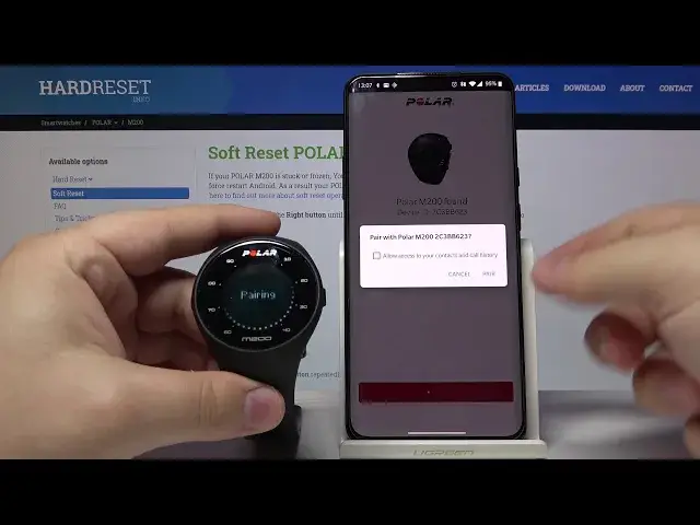 'Video thumbnail for How to Pair POLAR M200 – Connect via Bluetooth'