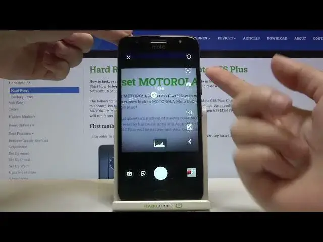 'Video thumbnail for How to Use Camera Pro Mode on Motorola Moto G5S Plus – Advanced Camera’s Features'