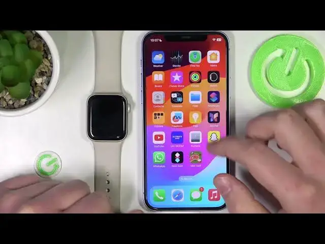 'Video thumbnail for How to Add Photos to Apple Watch'