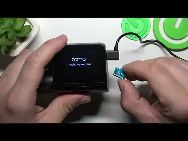 'Video thumbnail for How to Insert and Remove SD Card on 70mai Smart Dash Cam 1S?'