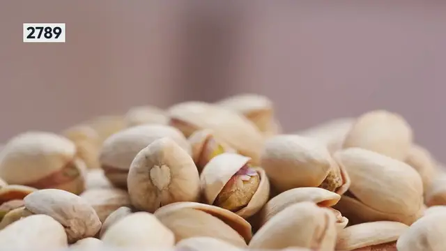 Video thumbnail for Turtle Caramel Cake