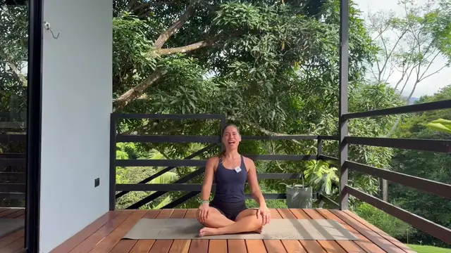 Video thumbnail for 30 Day Yoga Challenge Day 5 : Side Body Yoga Stretches to Create Space (15 Min)