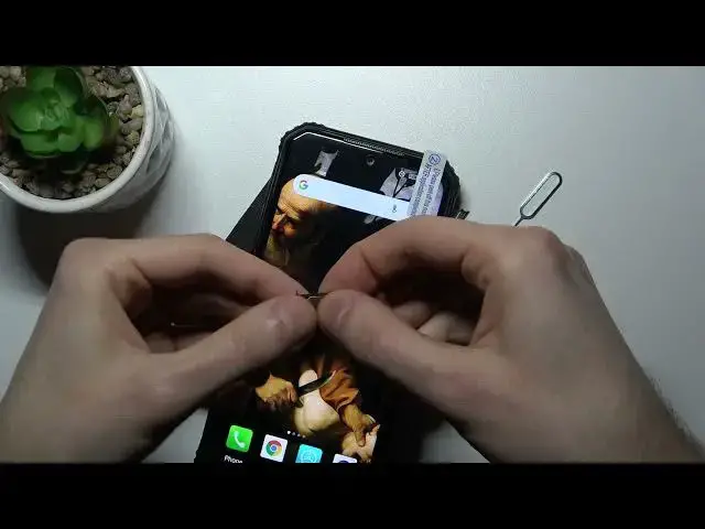 'Video thumbnail for How to Insert SIM Card in DOOGEE S95 Pro – Install SIM Card'