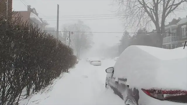 Video thumbnail for What is Lake Effect Snow on the Great Lakes