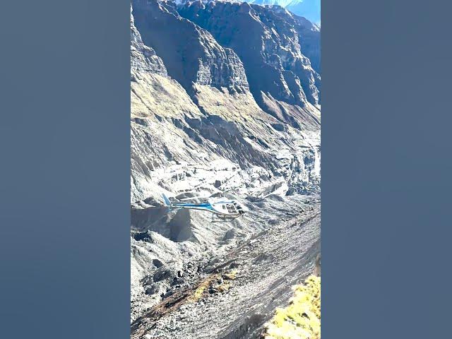 Video thumbnail for Airbus H125 Landing at Annapurna Base Camp!