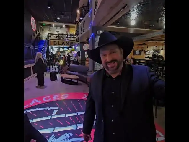 Video thumbnail for Exclusive Interview with Garth Brooks at Friends in Low Places.