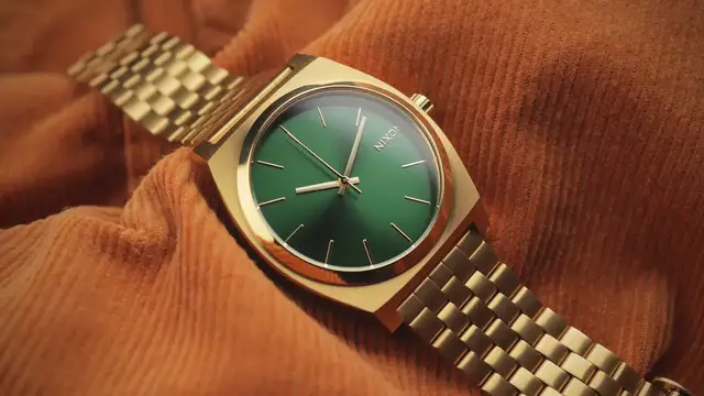 Video thumbnail for Finally, A Fashion Watch Worth Your Time? - Nixon Time Teller Review