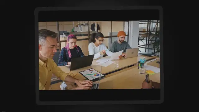 Video thumbnail for How To Chat On Google Slides