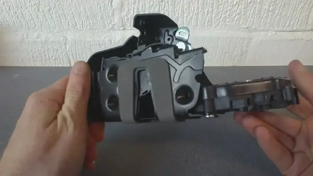 Video thumbnail for Detailed Guide  How To Replace Range Rover Evoque Door Locks Mechanisms