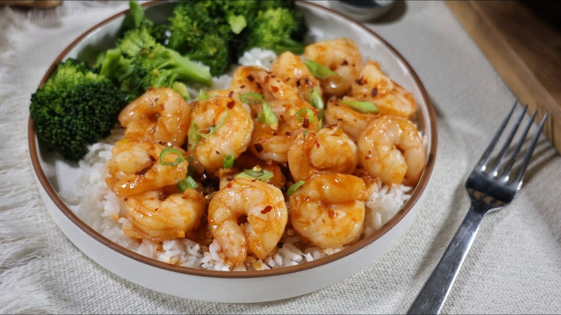 Video thumbnail for Heat Meets Sweet In This Killer Honey Garlic Shrimp Recipe