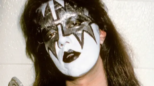 Video thumbnail for Iconic Musicians Who Are Poorer Than You Realized