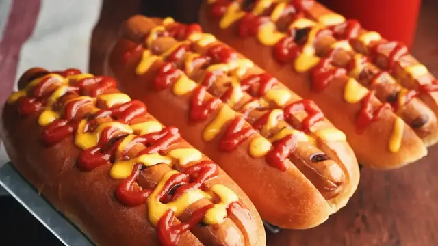 Video thumbnail for 7 Store-Bought Hot Dogs That Don't Use Pure Beef & 7 That Do
