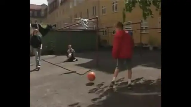 Video thumbnail for Bakken | Boldløft | Fodboldtricks