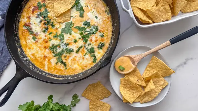 Video thumbnail for Queso-Inspired Beer Cheese Dip Recipe