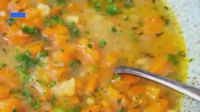 Video thumbnail for DEFTIGER MÖHRENEINTOPF | NACH OMAS REZEPT MIT KARTOFFELN