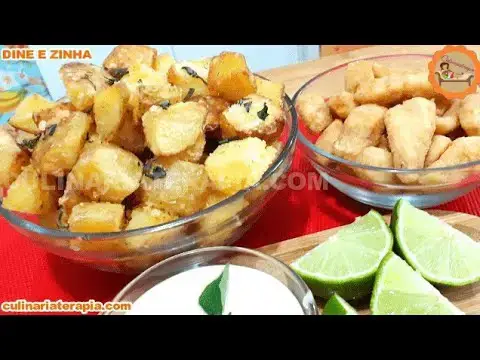 Video thumbnail for COMO FAZER PEIXE FILÉ DE MERLUZA EMPANADOS FRITOS E BATATAS RÚSTICAS ASSADAS NO FORNO