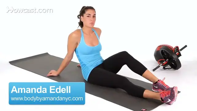 Video thumbnail for How to Do a Perfect Side Plank  Abs Workout