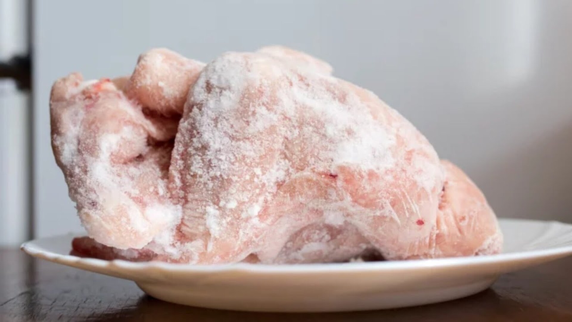 Video thumbnail for Big Mistakes Everyone Makes With Frozen Foods