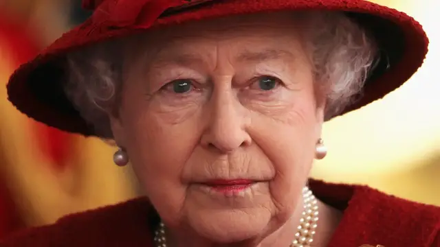 'Video thumbnail for The Real Reason Queen Elizabeth Couldn't Stand The Crown'
