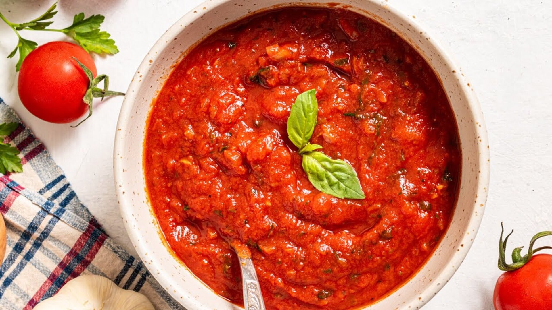 Video thumbnail for Basic All-Purpose Tomato Sauce Recipe