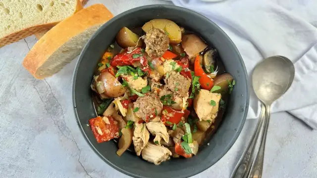 'Video thumbnail for Classic 1-Pot Chicken Murphy Recipe'