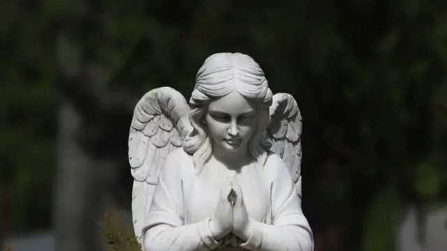 Video thumbnail for Enkelinumero 44: Voiman, vakauden ja suojelun symboli