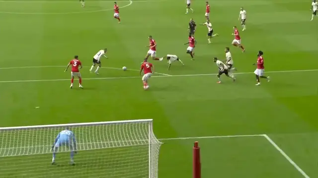 'Video thumbnail for Hammers Run Riot in Nottingham Nottingham Forest 0-3 West Ham United Premier League Highlights '