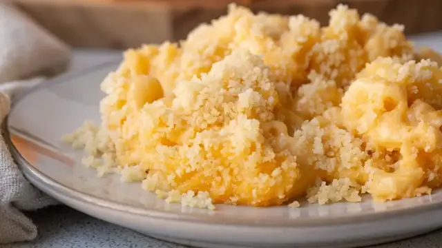 'Video thumbnail for Classic 3-Cheese Mac And Cheese Recipe'