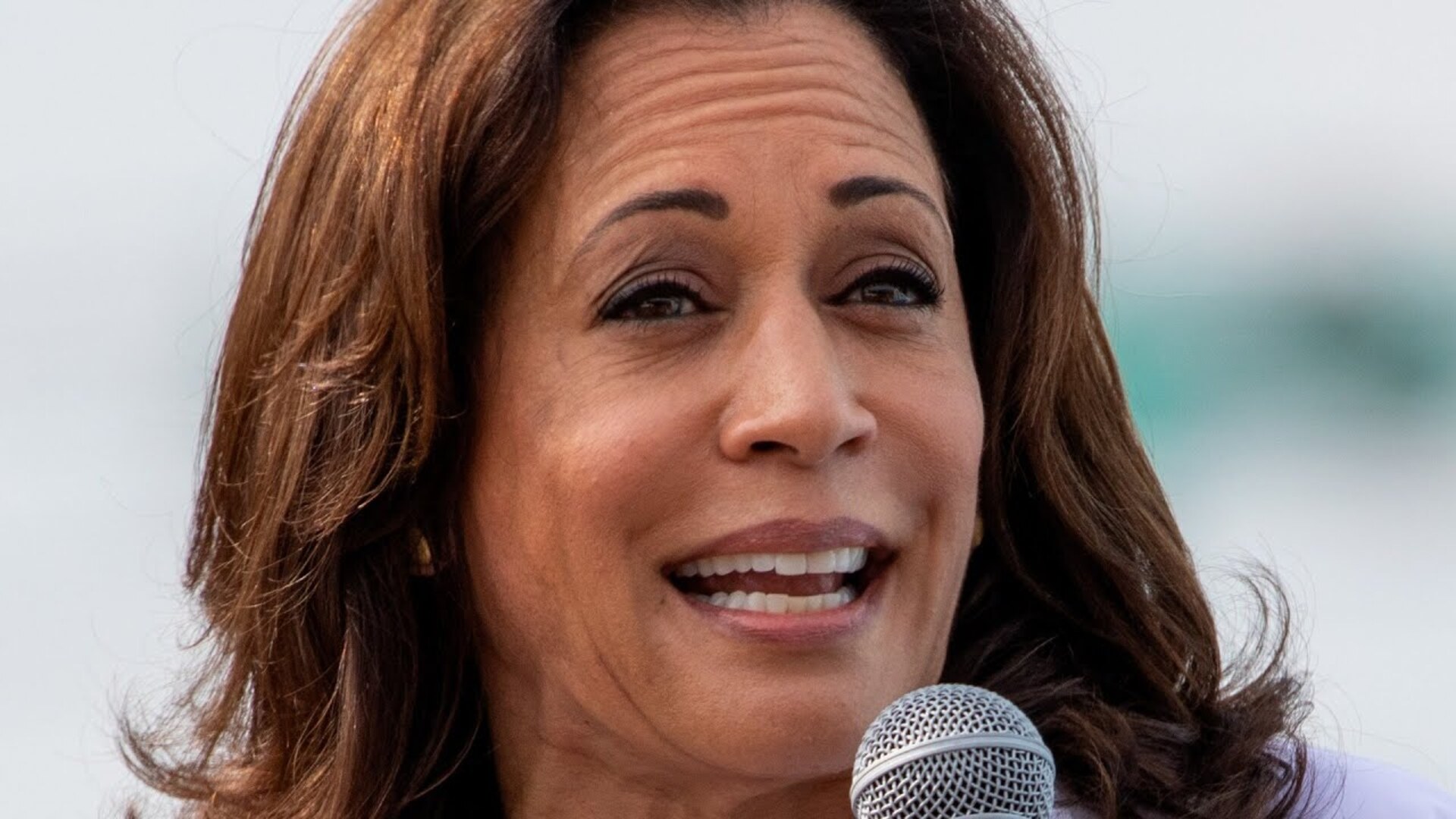 Video thumbnail for Kamala Harris' Potty Mouth Had Critics Clutching Their Pearls