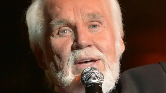 'Video thumbnail for This Was Kenny Rogers' Favorite Song To Sing'