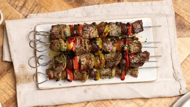'Video thumbnail for Our Steak Kabobs Recipe Is Juicy, Buttery, And Melt-In-Your-Mouth Tender'