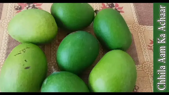 Video thumbnail for गाँव के तरीके से छीला हुआ आम का अचार / Chhila Aam Ka Achaar Recipe / Mango Pickle Recipe