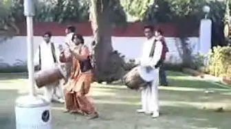 Video thumbnail for SpongeBob and the guys meet Delhi