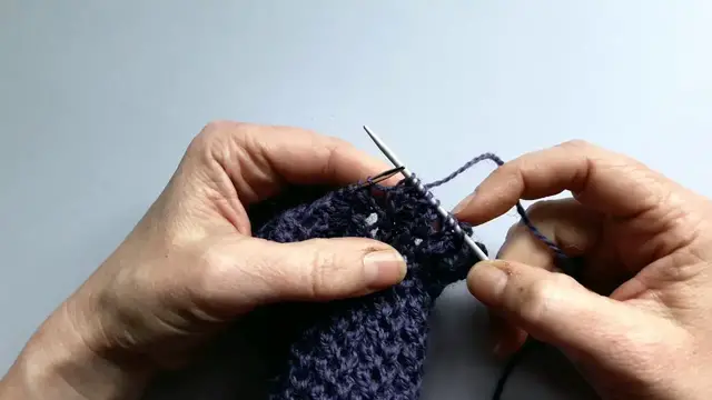 'Video thumbnail for Easy Lace Socks - Creating the Heel Flap'