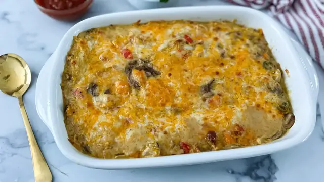 'Video thumbnail for Cheesy Chicken Spaghetti Squash Recipe'